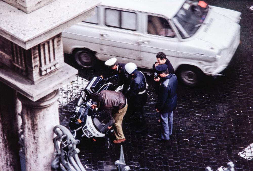 Roma, Rom, Via di porta Angelica, Analoge Fotografie, 1990, Pius Amrein Fotografie, Luzern, Polizia di Stato, Polizia Stradale, Polizia Municipale, Vatikan, Vaticano